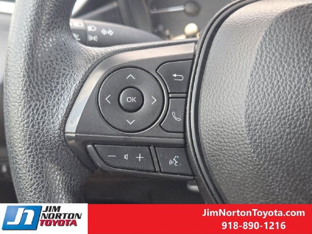 Used 2025 Toyota Corolla LE FWD image 27