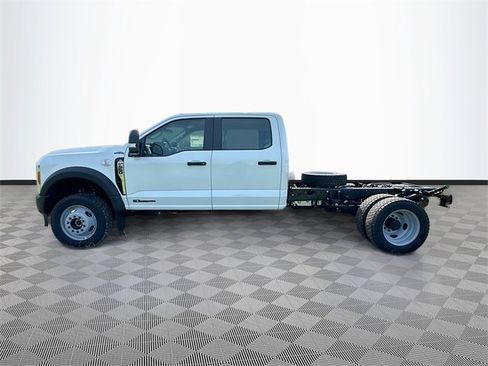 New 2025 Ford F550 4x4 Crew Cab image 3