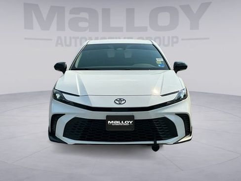 Used 2025 Toyota Camry SE w/ Convenience Package FWD image 8