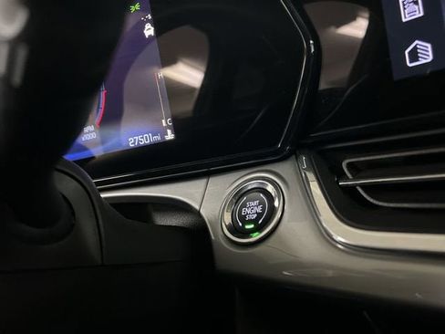 Certified 2025 Chevrolet Trax LT image 16