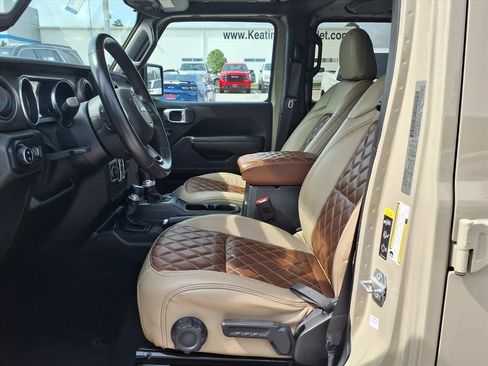Used 2020 Jeep Gladiator Sport w/ Quick Order Package 24S AWD/4WD image 15