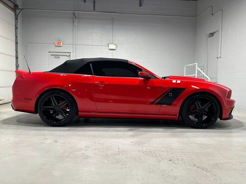 Used 2014 Ford Mustang GT Premium RWD image 2