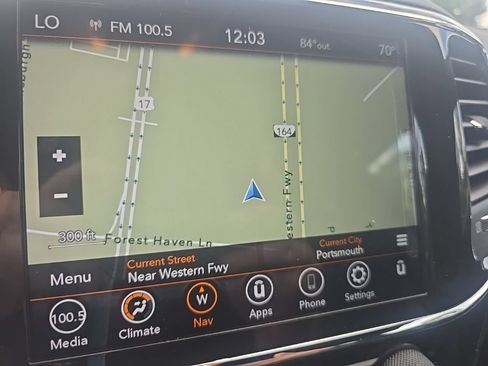 Used 2022 Jeep Grand Cherokee Laredo E RWD image 18