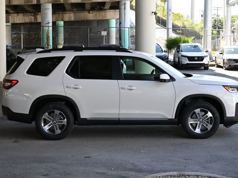 New 2026 Honda Pilot EX-L image 4