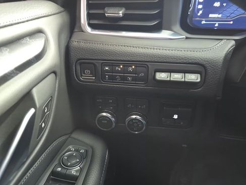 Certified 2022 GMC Yukon Denali w/ Denali Premium Package image 20