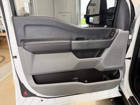 Used 2023 Ford F250 XL w/ STX Appearance Package AWD/4WD image 21