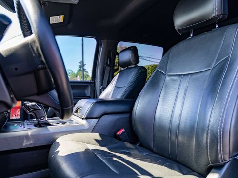 Used 2017 Ford F150 XLT w/ Equipment Group 302A Luxury AWD/4WD image 12