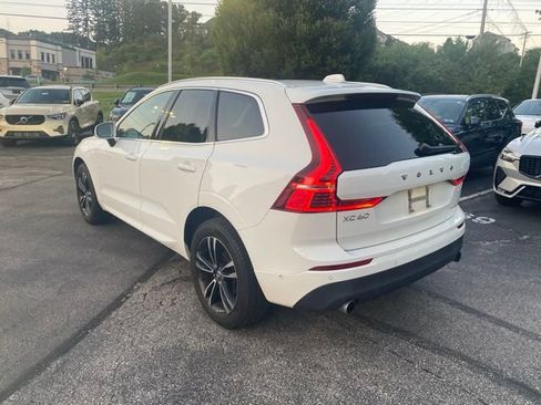 Used 2019 Volvo XC60 T6 Momentum w/ Multimedia Package AWD/4WD image 7