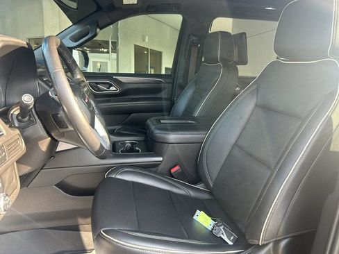 Used 2021 GMC Yukon XL SLT w/ Rear Media and Nav Package RWD image 16