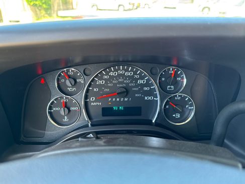New 2025 GMC Savana 3500 w/ Power Convenience Package RWD image 34