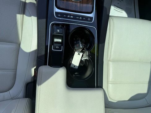 Used 2017 Jaguar F-PACE Prestige AWD/4WD image 19