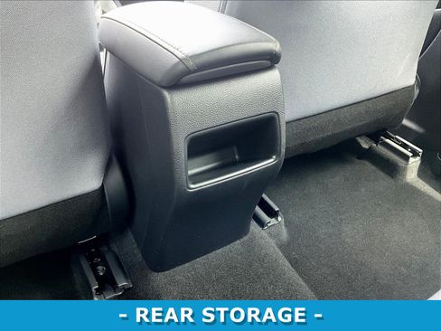 Used 2021 Toyota Corolla SE w/ Carpet Mat Package (TMS) FWD image 10