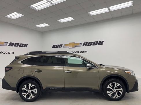 Used 2020 Subaru Outback Touring w/ Popular Package #2 image 4