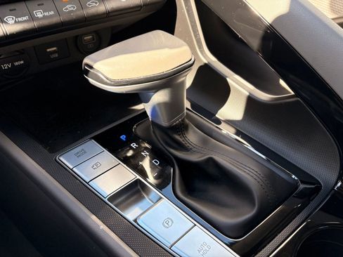 Used 2023 Hyundai Elantra SEL w/ Convenience Package image 16