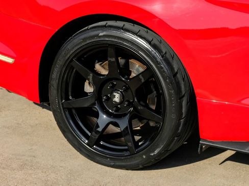Used 2015 Ford Mustang GT RWD image 48
