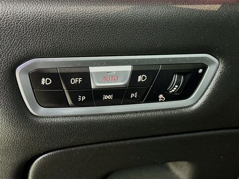 Used 2021 BMW X7 xDrive40i w/ Premium Package AWD/4WD image 15