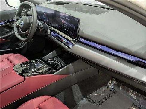 Certified 2024 BMW i5 eDrive40i w/ M Sport Package image 23