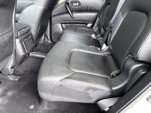 Used 2024 Nissan Armada SV AWD/4WD image 30