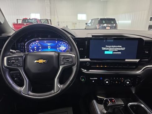 Used 2024 Chevrolet Silverado 1500 LTZ AWD/4WD image 10
