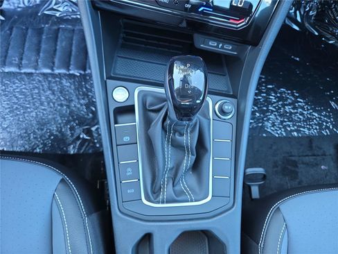 Used 2026 Volkswagen Jetta SE FWD image 20