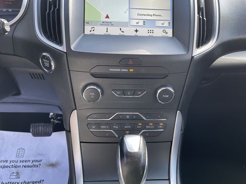 Used 2018 Ford Edge SEL w/ Equipment Group 201A AWD/4WD image 25