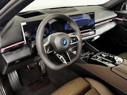 New 2026 BMW i5 eDrive40 w/ M Sport Package image 11