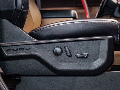 Used 2025 Ford F250 Lariat image 26