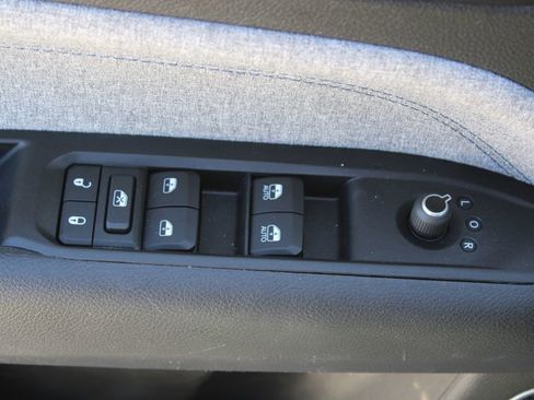 Used 2022 Jeep Compass Latitude image 27