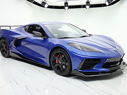 Used 2021 Chevrolet Corvette Stingray Coupe w/ 1LT RWD image 17