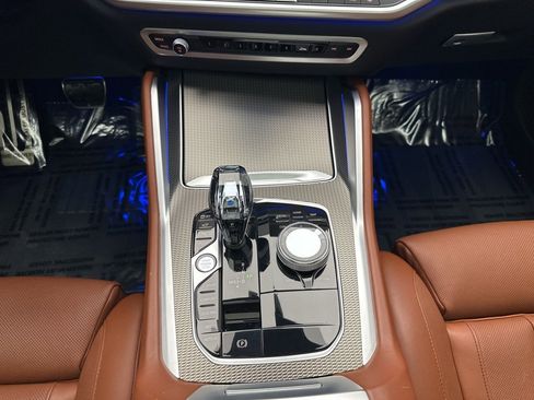 Used 2022 BMW X6 M50i w/ Executive Package image 21