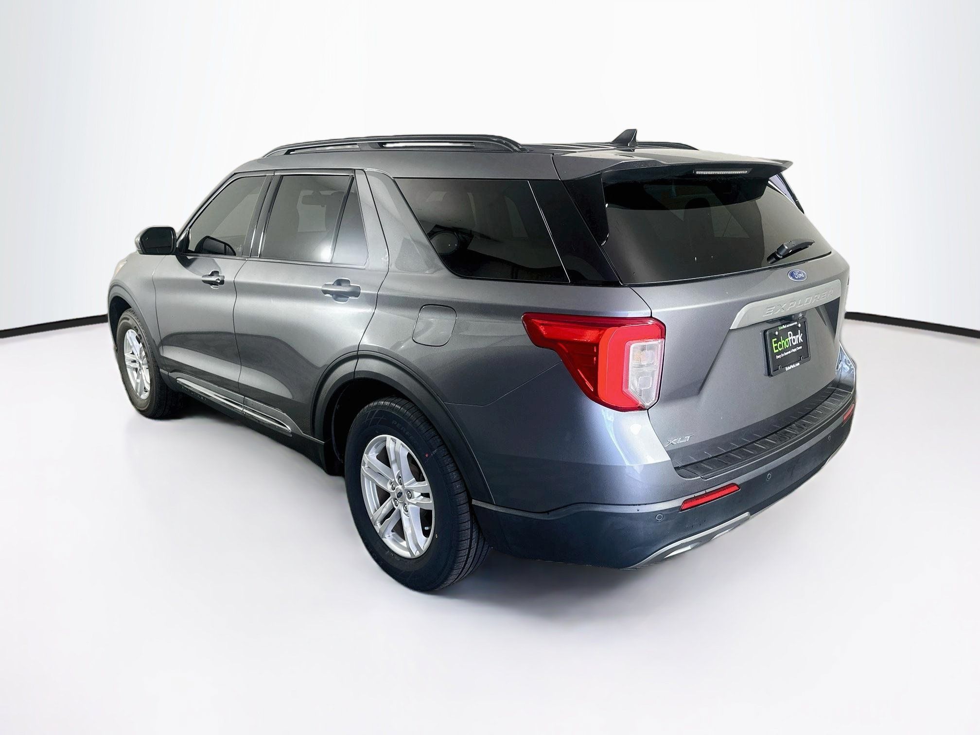 Used 2021 Ford Explorer XLT w/ Equipment Group 202A AWD/4WD image 5