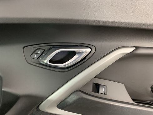 Used 2017 Chevrolet Camaro LT RWD image 31