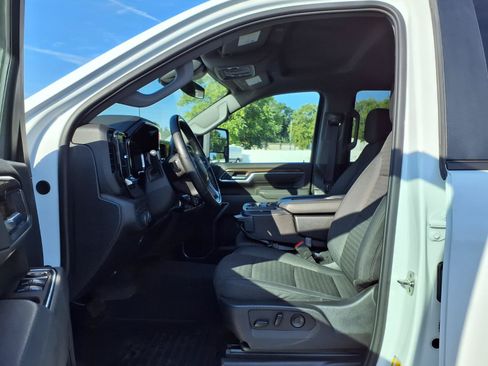 Used 2025 Chevrolet Silverado 2500 LT w/ Convenience Package AWD/4WD image 17