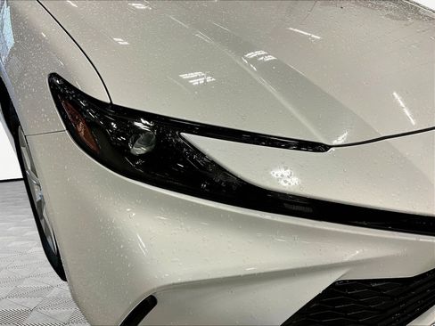 Used 2025 Toyota Camry LE FWD image 31