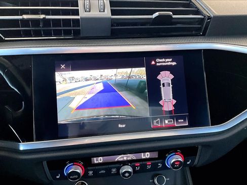 Used 2021 Audi Q3 2.0T Premium Plus w/ Premium Plus Package image 28