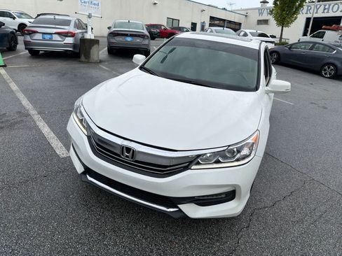 Used 2016 Honda Accord EX image 3