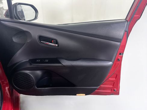 Used 2021 Toyota Prius LE FWD image 31
