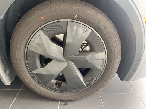 Used 2026 Toyota Prius Plug-In Hybrid image 4