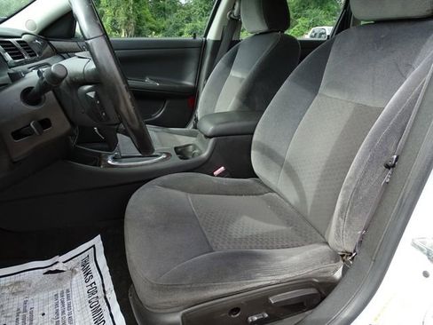 Used 2013 Chevrolet Impala LT w/ LT Sunroof Package image 23