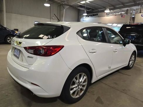 Used 2017 MAZDA MAZDA3 Sport image 4