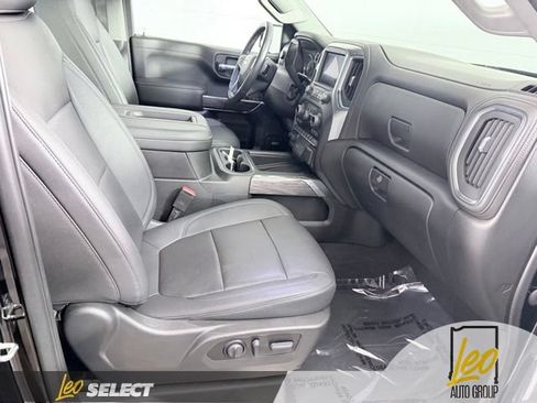 Used 2022 Chevrolet Silverado 1500 LTZ w/ LTZ Premium Package AWD/4WD image 17