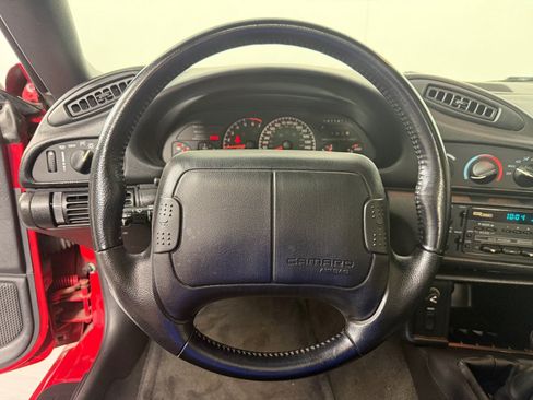 Used 1995 Chevrolet Camaro Z28 RWD image 15