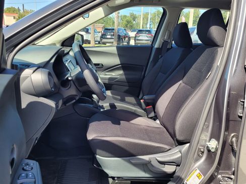 New 2025 Nissan Kicks Play S image 3