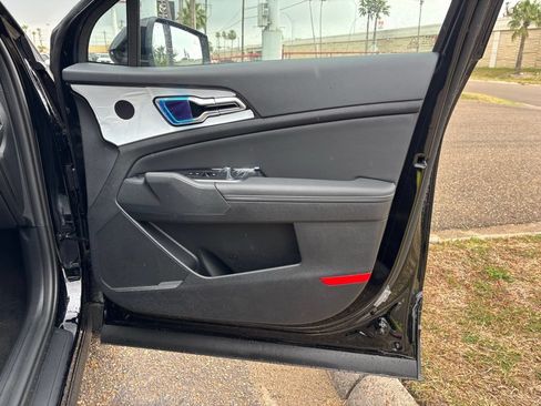 New 2026 Kia Sportage SX FWD image 21