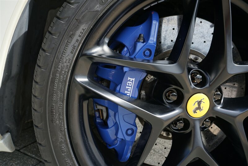 Used 2018 Ferrari 488 Spider RWD image 28