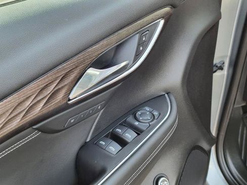 Used 2023 Buick Envision Avenir AWD/4WD image 7