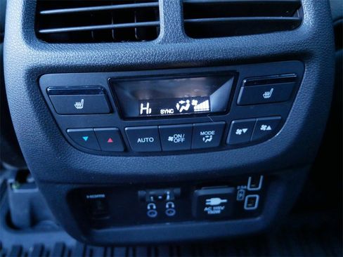 Used 2019 Honda Pilot Touring image 10