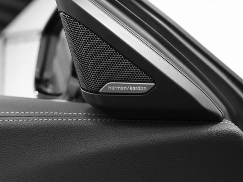 Used 2022 BMW Z4 M40i w/ Premium Package image 52