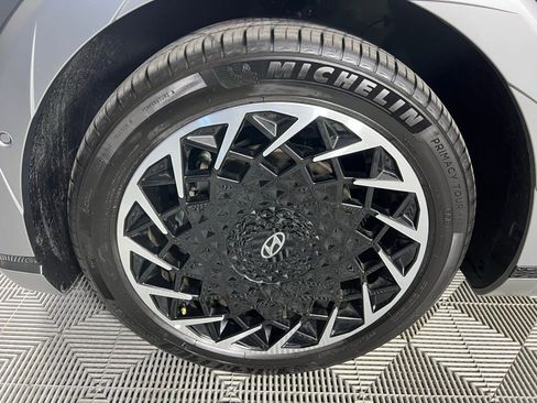 Used 2024 Hyundai Ioniq 5 Limited image 12