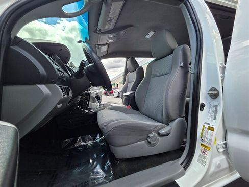 Used 2015 Toyota Tacoma 4x4 Double Cab w/ TRD Sport Package image 13